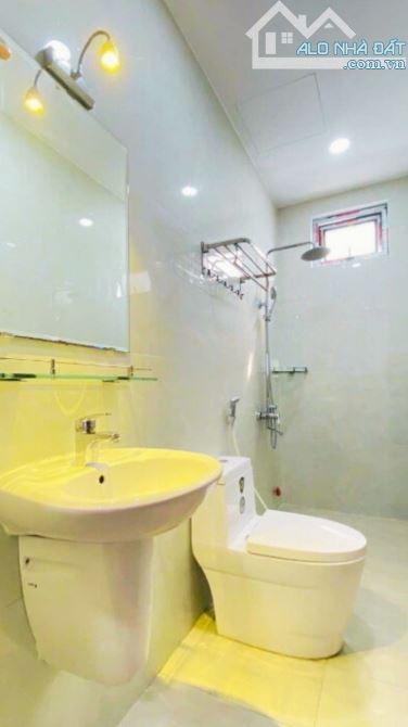 🏠 BÁN NHÀ LÃNH BINH THĂNG, P.11, Q.11 - 2 MẶT TIỀN, HẺM XE HƠI - CHỈ 11.X TỶ. - 1