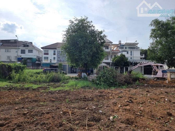 Bán Đất HXH Đường 12 HBP Thủ Đức, nằm bên khu biệt thự sang, cách BV Hạnh Phúc Vài trăm mé - 1