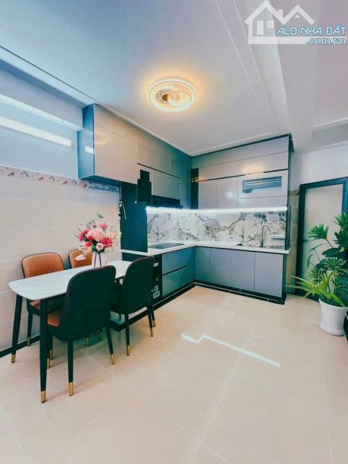 Chỉ 4,86tỷ sở hữu nhà đẹp 4 tầng BTCT , 10m ra mặt tiền đường số 8 - 1