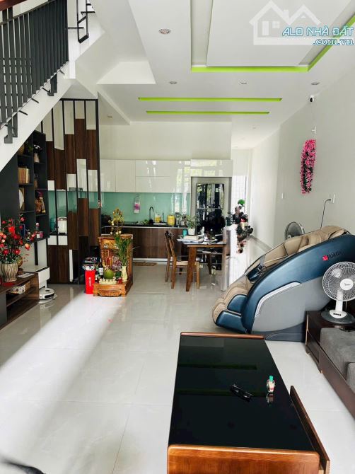 Bán nhà 3 tầng đường 7m5 Phan Văn Đáng- Hoà Xuân - 1