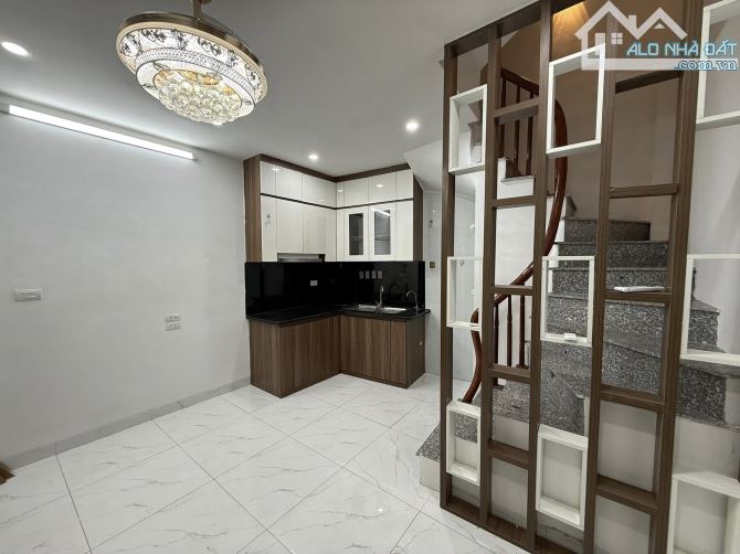 Bán gấp nhà Đông Thiên - Vĩnh Hưng nhà mới, phân khúc hiếm, vị trí đẹp chỉ 4,6 tỷ - 1