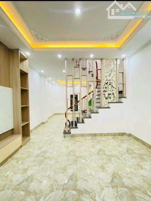 SIÊU RẺ - 6,4 TỶ - 52M - BÁN NHÀ DÂN XÂY - THƯỢNG THANH, LONG BIÊN, GẦN Ô TÔ, TIỆN ÍCH - 1