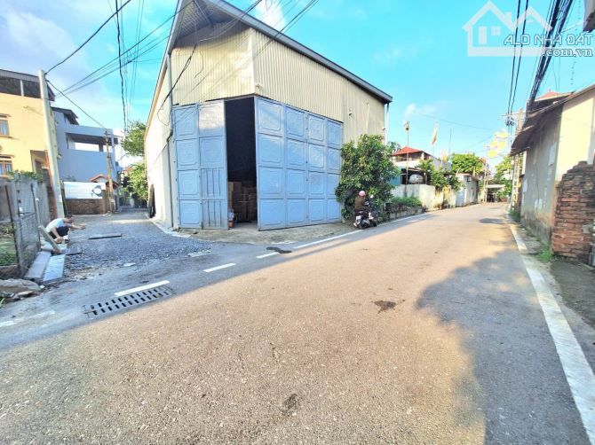 Bán nhanh lô đất 43.8m2 giá tốt 3.25 tỷ gần cầu Nhật Tân Đông Anh - 1