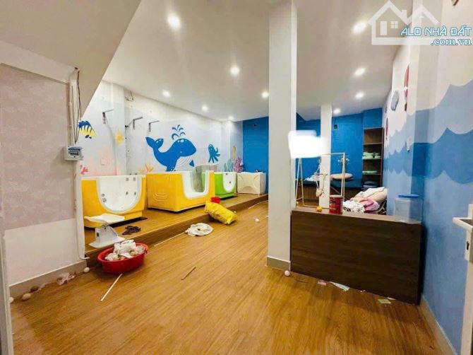 Cho thuê nhà 3 tầng đường Trưng Nữ Vương - Ngang 6m - 1