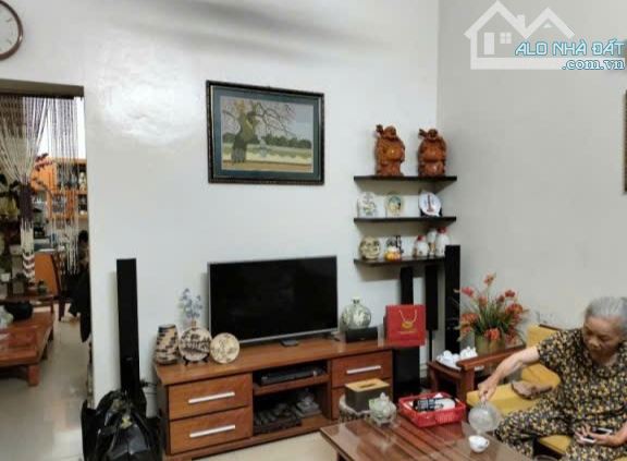 12,25 TỶ = 50M2. MT: 4,2M. 4 TẦNG, 4 NGỦ. TRẦN THÁI TÔNG, CẦU GIẤY. - 1