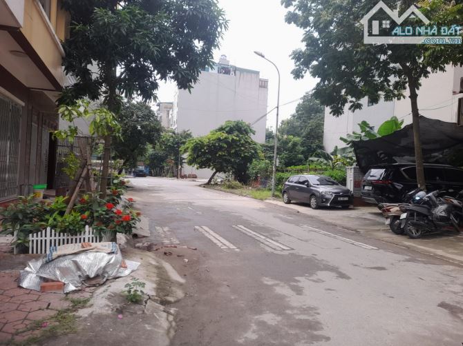 ĐẤT YÊN NGHĨA PHÂN LÔ VỈA HÈ NHỈNH 10 TỶ - 1