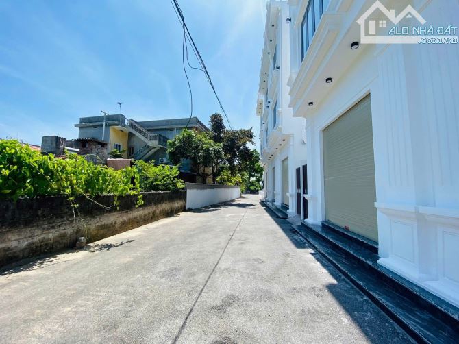 Cần tài chính gấp nên chủ cần bán nhanh căn nhà 3 tầng tại Thiên Hương - Ô tô 7chỗ đỗ cửa - 5