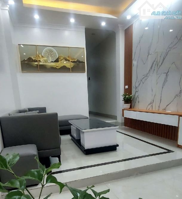 TÔ HIỆU- H ĐÔNG - NHÀ 5 TẦNG MỚI XÂY- GẦN PHỐ -Ở SƯỚNG - 1