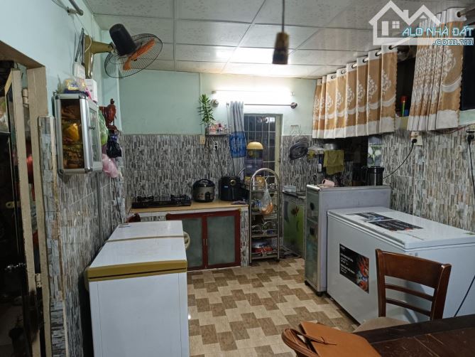🏡NHÀ CẤP 4 🎉NHỈNH 3TỶ🎉 2TẦNG - Q7 - 62M2 - 7.2❌9M - gần KCX - SHR HC 🏡🏡 - 1