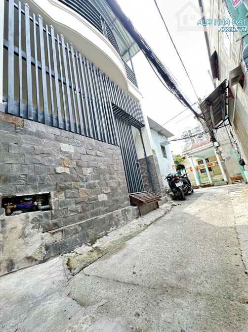 Bán căn nhà 1 trệt lầu còn mới vào ở ngay đường số 4. phường Trường Thọ,Thủ Đức - 1