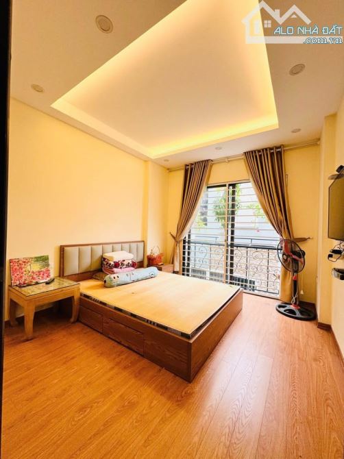 Giá giảm sâu, bán nhà gần phố, rộng, thoáng, phố Vip Thanh Xuân, 50m2x4t, chỉ 7 tỉ - 1