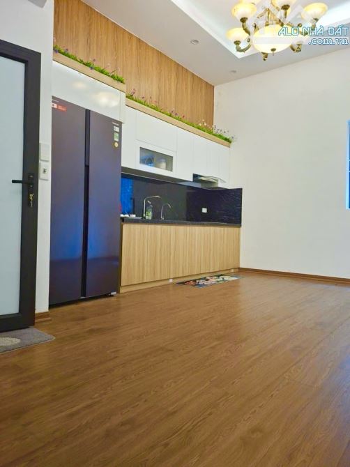 NHÀ DÂN XÂY  PHỐ THANH AM  76M  3 TẦNG  6,7 TỶ  4 NGỦ RỘNG THOÁNG  30M RA Ô TÔ TRÁNH - 1