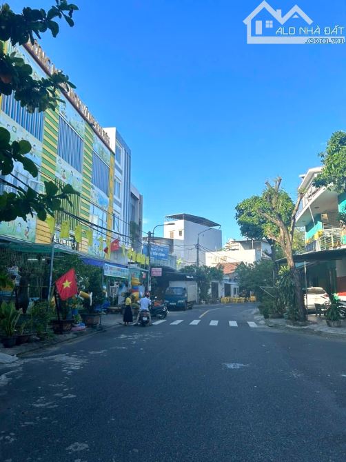 💥🏫🎉BÁN NHÀ LÔ GÓC 2 MẶT TIỀN PHAN VĂN ĐẠT. Ở KINH DOANH VÀ CÓ 7 PHÒNG CHO THUÊ. 8,98 T - 1