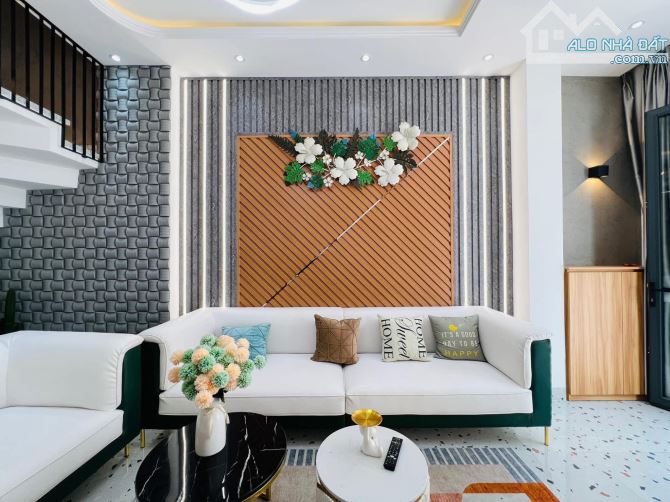 Nhà đẹp 54.6m2 ngay Đường Số 5, Thủ Đức. Giá: 3 Tỷ 090. SHR, đang cho thuê 13 tr / tháng - 1