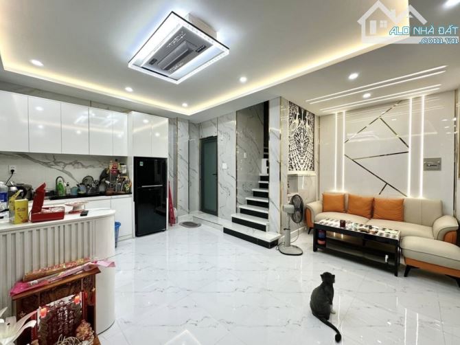 BÁN NHÀ HẺM VẠN KIẾP - BÌNH THẠNH - 5 TẦNG - 6M × 7M - 8.X TỶ - HĐT 25TR - 1