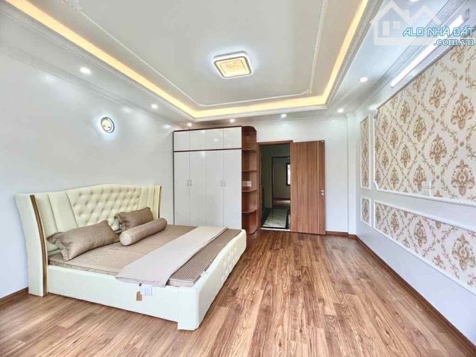 NHÀ BÁN PHỐ HOA LƯ – DT 60M2 – THANG MÁY – Ô TÔ QUA – NHÀ MỚI 5 TẦNG – MT 4,5M – GIÁ NHỈNH - 1