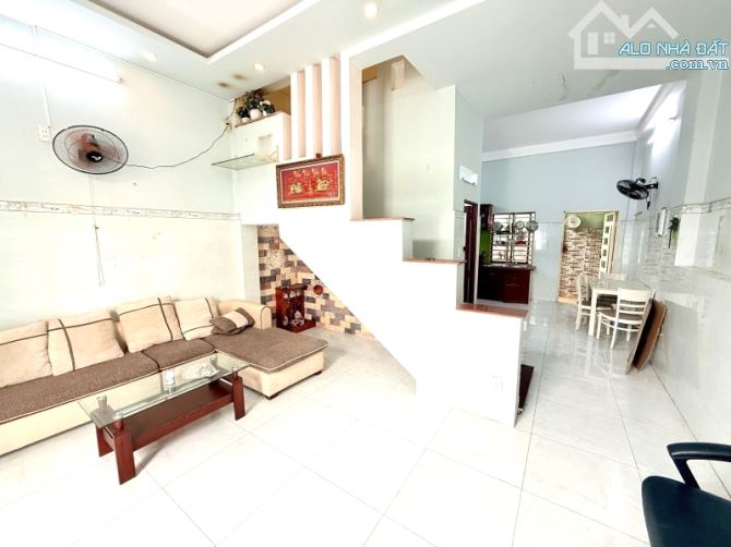Bán Nhà 2 Tầng Hẻm Xe Hơi 52m2_5x10.2m Chỉ 6 Tỷ Cây Keo Tam Phú Thủ Đức. - 1