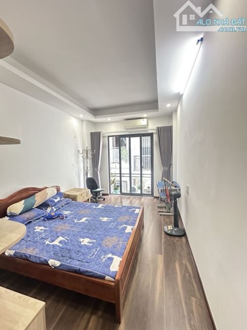 Cực Rẻ Thạch Bàn Long Biên 29m 3 tầng nhỉnh 4 tỷ ngõ 3m. - 1