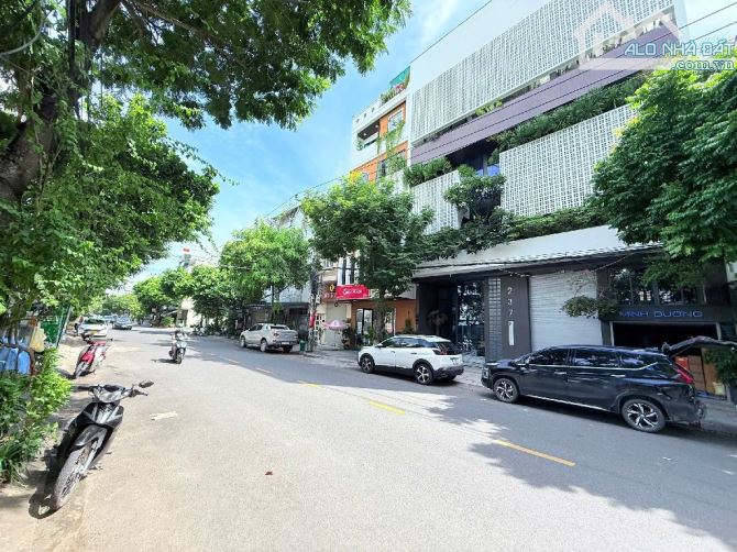 LÔ ĐẤT MẶT TIỀN HUỲNH NGỌC HUỆ - LÔ GÓC THOÁNG KẸP KIỆT 3M BÊN HÔNG - 1