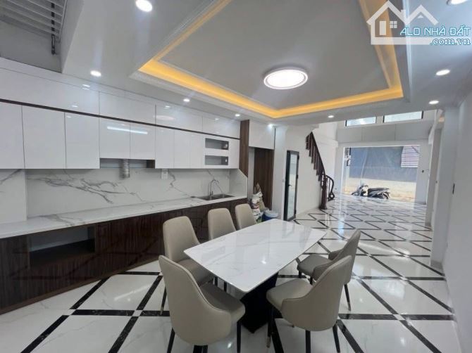 Ngọc Hồi - Thanh Trì 52m x 5 tầng, mặt tiền 3.4m, giá 7.8 tỷ thương lượng - 1