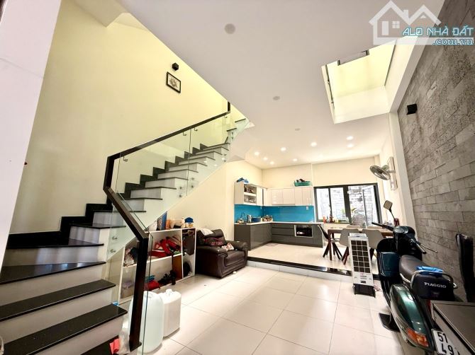 SIÊU PHẨM 3 Tầng bên sông HIỆP BÌNH CHÁNH THỦ ĐỨC DT 85m2 Giá 12.5 Tỷ - 1