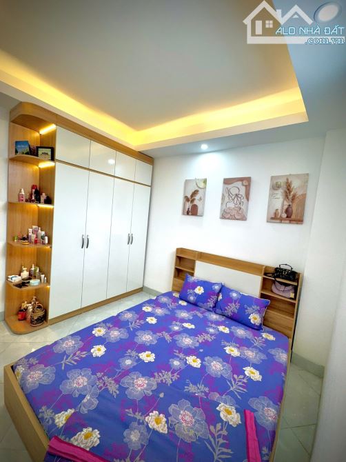 Bán nhà Văn Hương, 50m, giá chỉ 2,08 tỷ, khu vực siêu tiện ích, an ninh tốt - 1