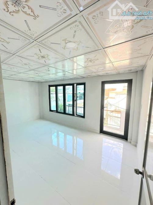 NHÀ NGỘP CHỦ VỪA GỬI BÁN - 70M2- TÂN PHÚ - CHỈ 5.4 TỶ - GIÁ NGÃ CÂY - 1