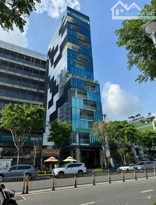 Tòa nhà văn phòng building MT Bến Vân Đồn P. 2 Q4 VỚI 5500m² sàn. Giá bán 690 tỷ - 1