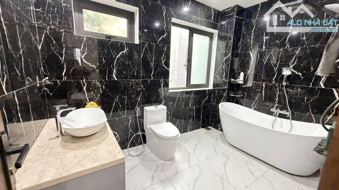 Bán Biệt Thự 3 Tầng Lô Góc 130m2 Siêu Sang, Gần Biển Sơn Thủy - Ngũ Hành Sơn, Chỉ 1X tỷ - 1