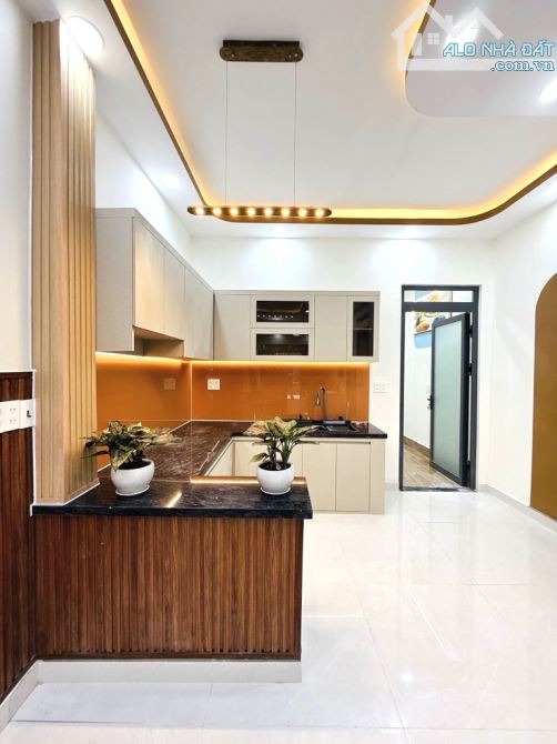 BÁN NHÀ HẺM XE HƠI - GÒ DẦU - 4Mx18M - 2 TẦNG - TẶNG FULL NỘI THẤT - NHỈH 6 TỶ THƯƠNG LƯỢN - 1