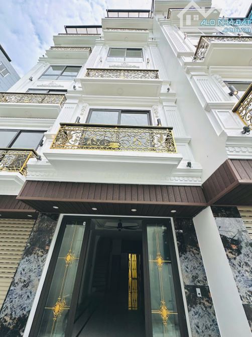 3 Căn Còn 1 Ngắm Trọn View Bát Khối – 42m2 Thang Máy Full Nội Thất - 1