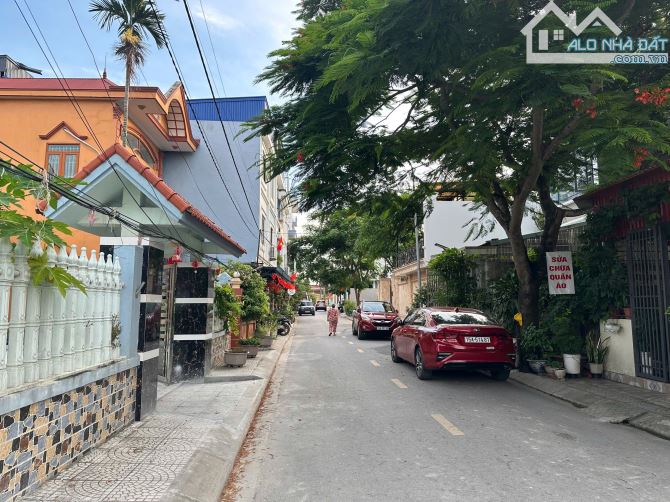 HÀNG SIÊU HIẾM – LÔ ĐẤT XÂY BIỆT THỰ ĐẸP NHẤT KHU VỰC