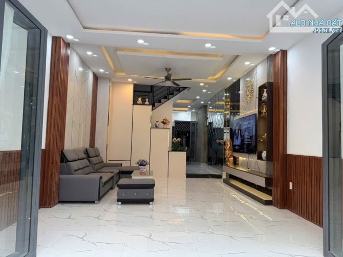 Hẻm ô tô 1027 htp dt 4,7x18 trệt 2 lầu, - 1