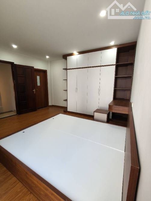 Bán nhà lô góc Hồ Ba Mẫu gần ô tô gần hồ 29m2, 5 tầng, 6.5 tỷ - 1