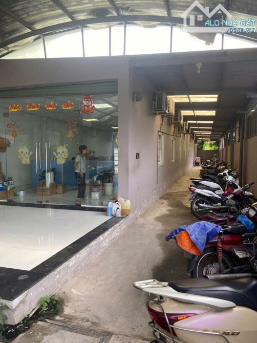 Cho thuê lại kho xưởng có sẵn VP gần QL 1A có trang bị PCCC đầy đủ Phường An Phú Đông,Q12 - 1