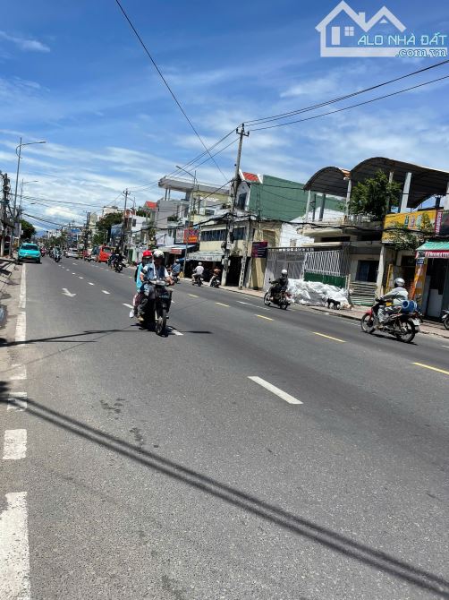 BÁN  NHÀ CẤP 4 HẺM 2/4 , VĨNH PHƯỚC , NHA TRANG GIÁ 1 TỶ 800 TRIỆU - 1