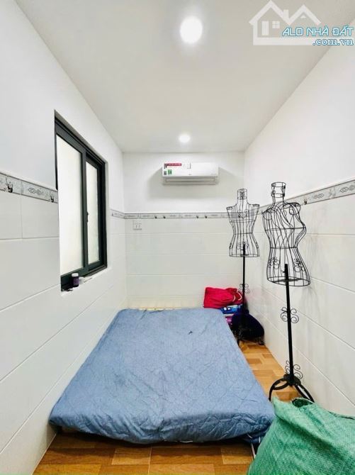 MẶT TIỀN NGUYÊN HỒNG MỚI ĐẸP-KD VIP-45M2 4 LẦU NHỈNH 9 TỶ- HIẾM - 1