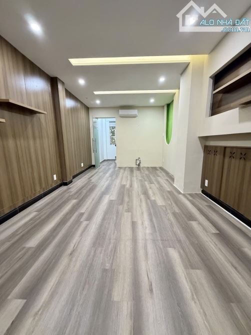 Mặt tiền Kinh doanh Phú Nhuận- Nguyễn Trọng Tuyển - 62m2 -6 tầng - sổ vuông - Chỉ 18.5T TL - 1