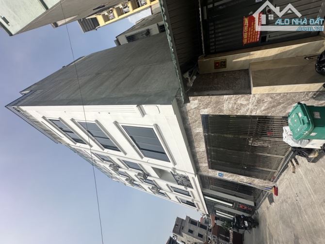 Bán tòa căn hộ dịch vụ Minh Khai 40m,mt 4.1m, 6 tầng thang máy, 9 phòng khép kín - 1