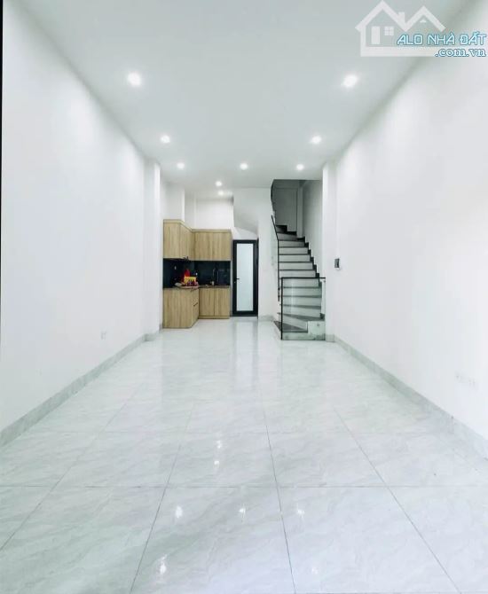 NHẬT TẢO, PHÚ THƯỢNG - NHÀ DÂN XÂY CHẮC CHẮN – VF3 ĐỖ CỬA - GẦN CIPUTRA, SUNSHINE - 1