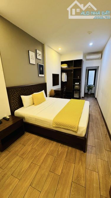 Bán khách sạn mặt phố Gia Ngư, 120m2, 7 tầng thang máy, tổng 16 phòng, 89.5 tỷ - 1