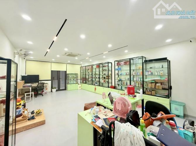 🏡 CỰC HIẾM! Phân Lô Hoàng Cầu, 7T thang máy - Gara ô tô - Ngõ Nông - Hàng Xóm Quận Uỷ - 1