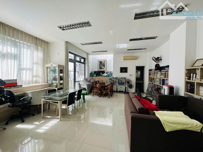Vị trí hiếm có khó tìm, nhà 4 tầng chỉ sau lưng nhà mặt tiền đường Trần Phú, gầnThái Phiên - 1