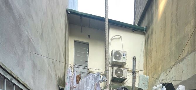 BÁN ĐẤT TẶNG NHÀ 2 TẦNG NGỌC THỤY - LONG BIÊN  HƠN 3 TỶ - GẦN Ô TÔ - TIỆN ÍCH BẠT NGÀN  Vị - 1