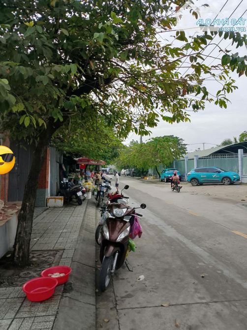 ĐẤT MT TX24 KINH DOANH SIÊU THUẬN LỢI . DT 85M2 ĐƯỜNG TRƯỚC NHÀ 10M VỈA HÈ 2 BÊN , GIÁ CHƯ - 1