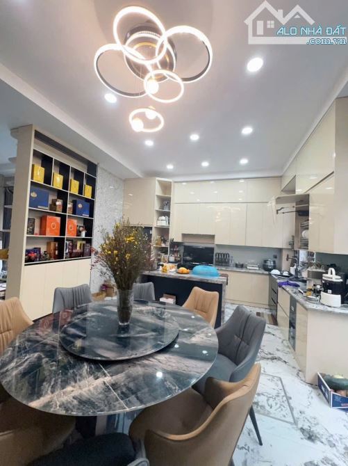 Biệt thự Đô Nghĩa cạnh viện Nhi Hà Nội , full nội thất sang trọng . Dt 200m, 4 tầng - 1