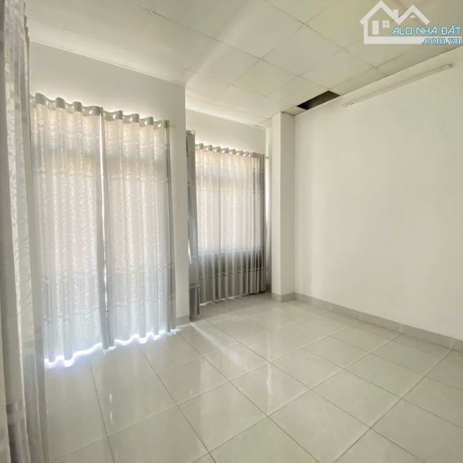 BÁN NHÀ 02 TẦNG GÓC 02 MẶT TIỀN ĐƯỜNG NGÔ VĂN SỞ, TP NHA TRANG GIÁ 6 TỶ - 1