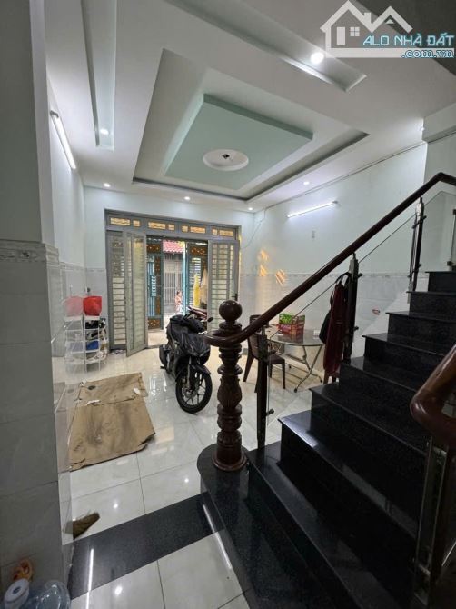 🏡NHÀ MỚI ĐẸP - 3 TẦNG - GIÁP TÂN PHÚ - HẺM XE HƠI THÔNG❗️💰CHỈ NHỈNH 4 TỶ (TL)💥💥 - 1