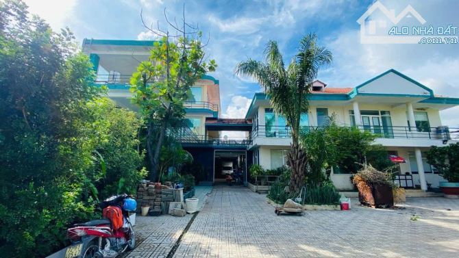 Cho thuê mặt bằng 2200m2 đường Phạm Văn Thuận trung tâm Biên Hoà - 1