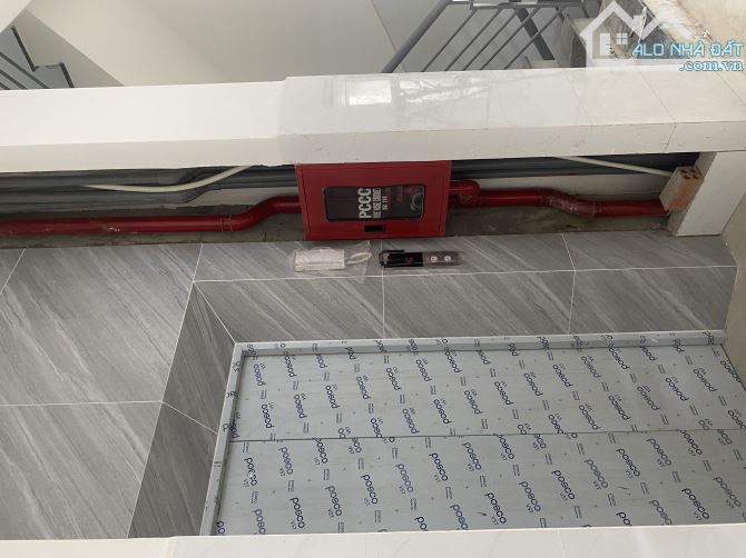 Bán toà Căn Hộ Dịch Vụ DT 370m2 ngang 8m 2MT trước sau sát đường Lê Văn Việt - 1